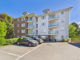 19, 45 East Cliff Manor, Christchurch Road, Bournemouth BH1 3PH