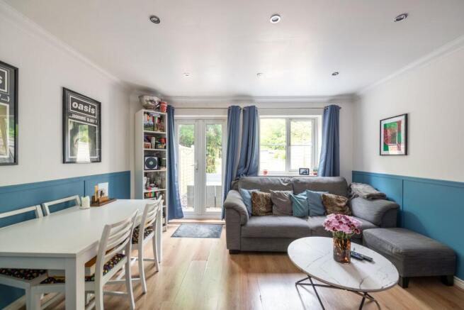 Hooley Lane, Redhill, RH1 photo 4