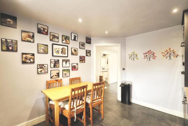 2 bed Detached Bungalow for sale Image 5