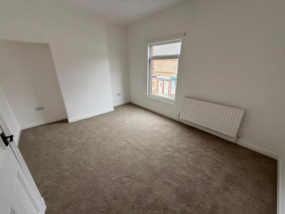 2 bed Terraced to rent Image 8