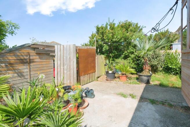 Cardrew Close, Redruth, Cornwall, TR15 photo 4