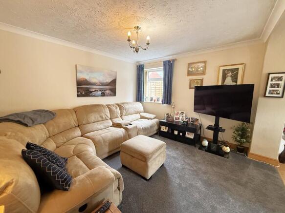 LIVING ROOM 1