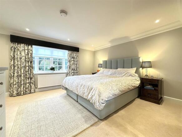 3 bed Detached for sale Image 8