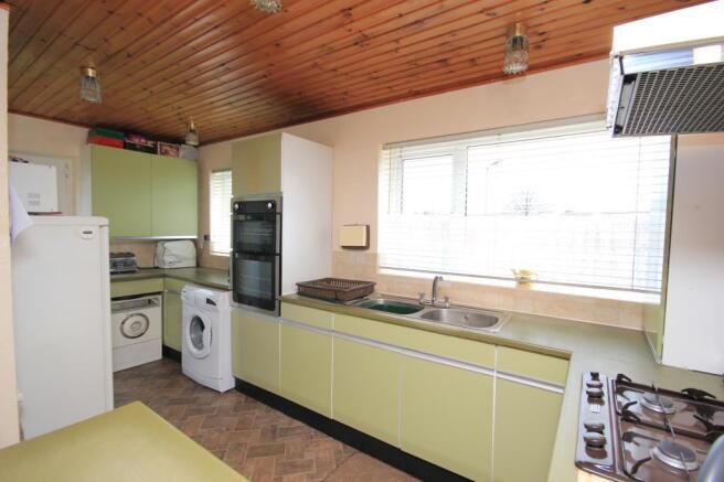 04 Kitchen