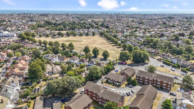 46 Lamorna Grove-003.JPG