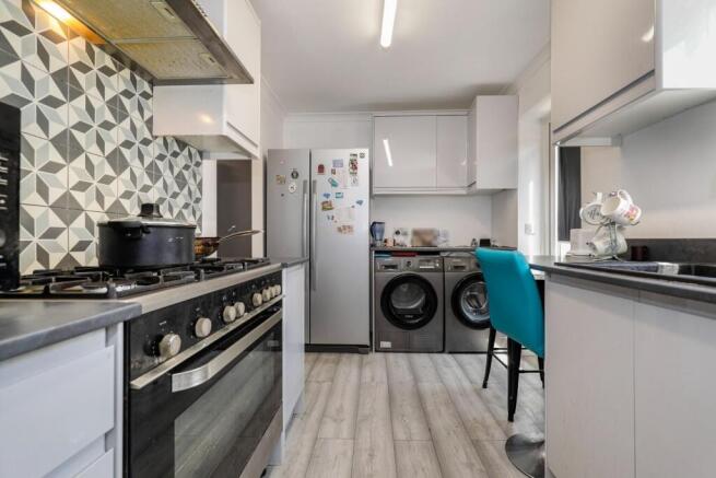 2 bed Semi-Detached for sale Image 7