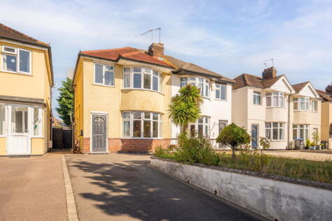 Heathcote Road, Whitnash, Leamington Spa, CV31 2NF