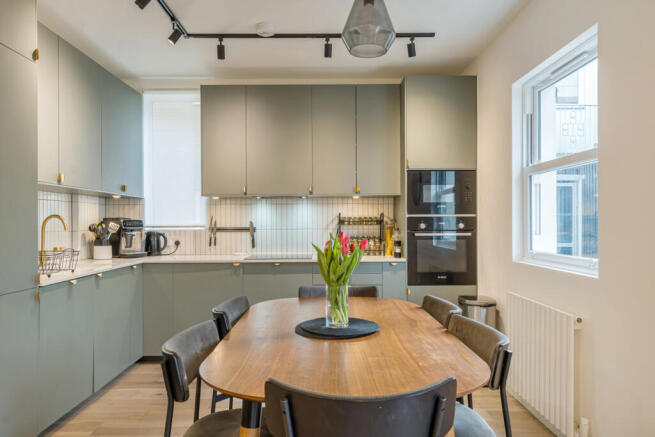 1430328-12-69b437...