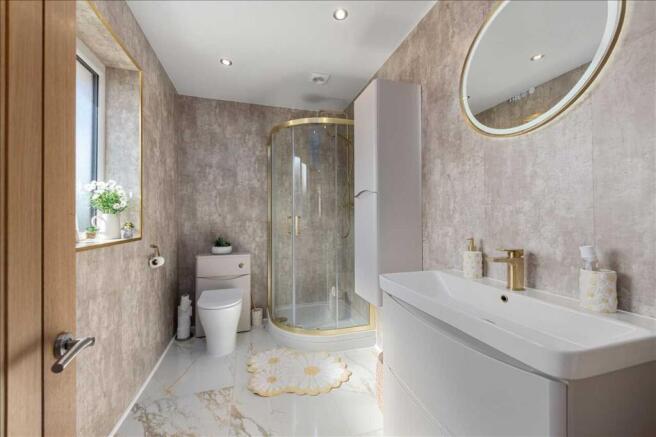 ENSUITE SHOWER ROOM