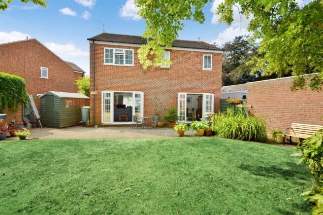 8 SUNDERLAND PLACE, WELLESBOURNE  (REAR GARDEN 2).