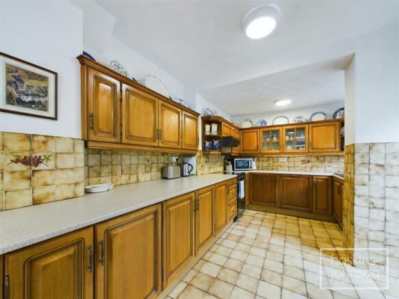 Kitchen/Breakfast Room