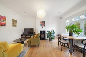 Flat 3, 2, Chatsworth Road, London NW2 4BN