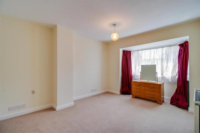 5 bed Semi-Detached for sale Image 7