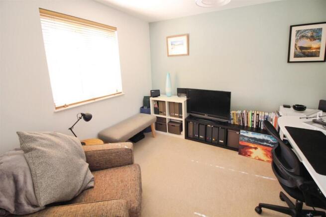 3 bed Town House for sale Image 8