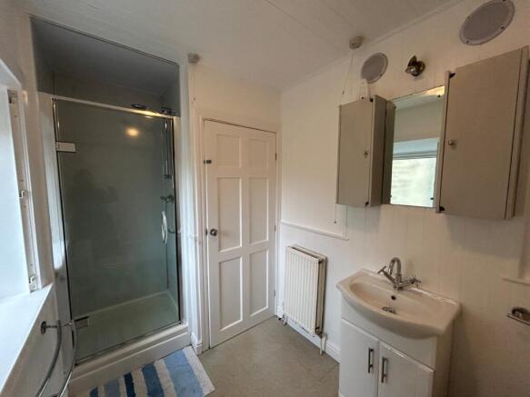 3 bed Terraced to rent Image 11