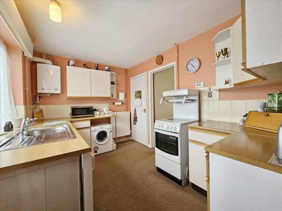 Kitchen: