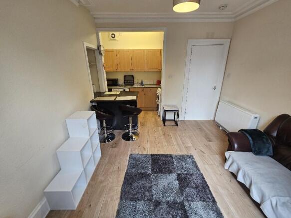 LOUNGE 2
