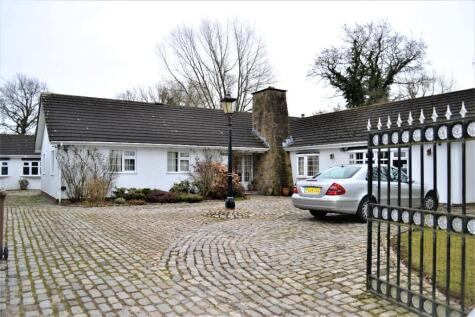Runshaw Lane, PR7