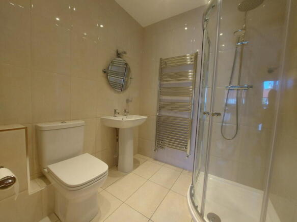 2 bed Coach House to rent Image 12