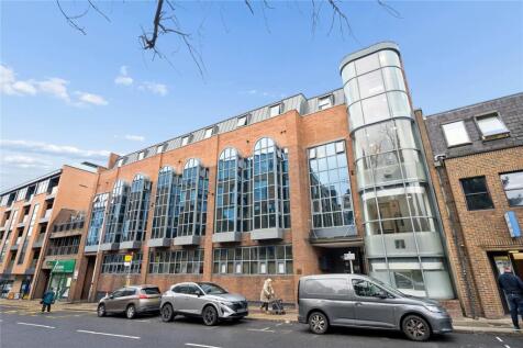 51 Belmont Road, Uxbridge, UB8