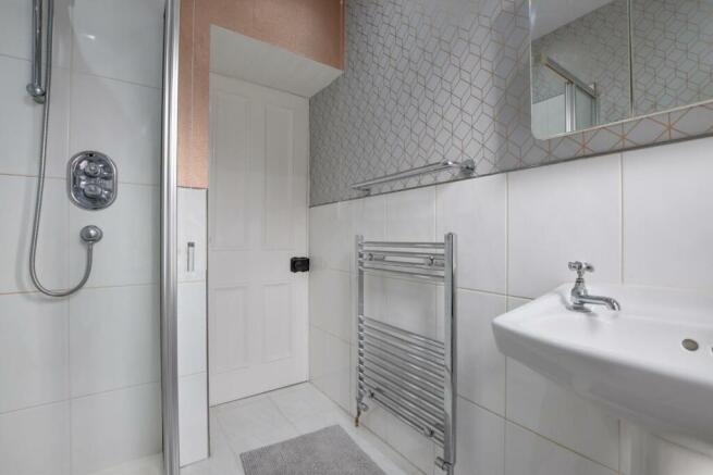 Bathroom - 2.jpg