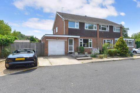 Pound Place Close, Shalford, GU4