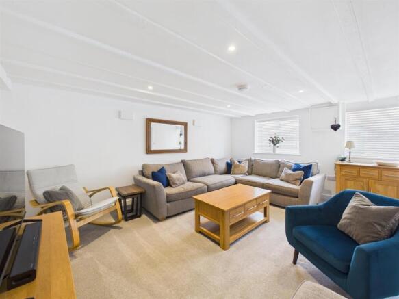 4 bed Cottage for sale Image 4