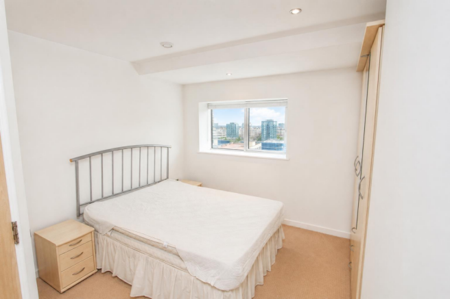 2 bed Flat to rent Image 5