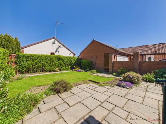 2 bed Detached Bungalow for sale Image 11