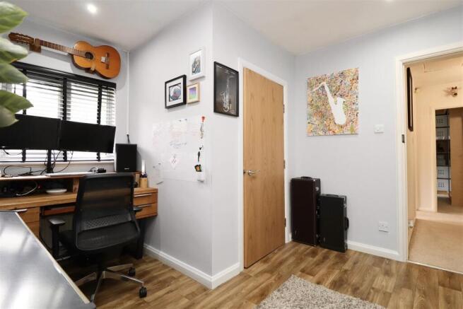 4 bed Terraced for sale Image 12