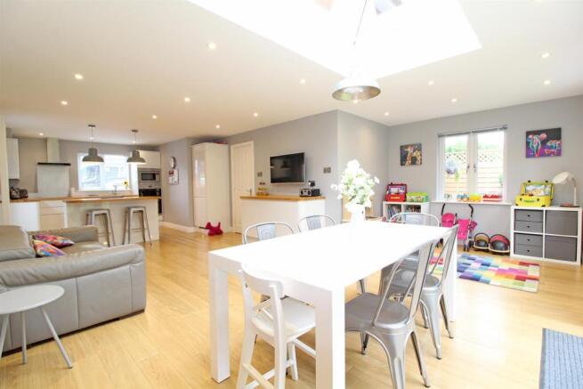 Open Plan Family Dining Kitchen