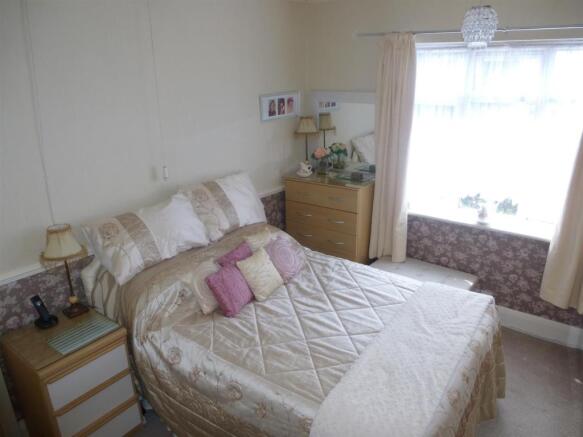 Bedroom1.JPG