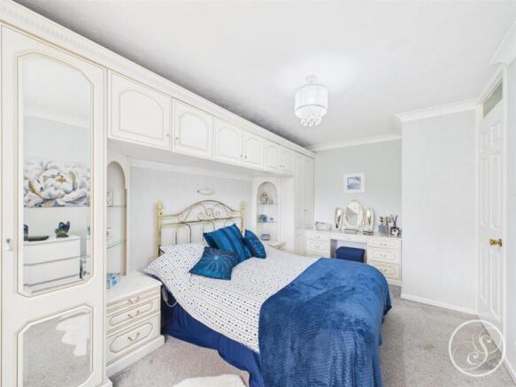 2 bed Bungalow for sale Image 10