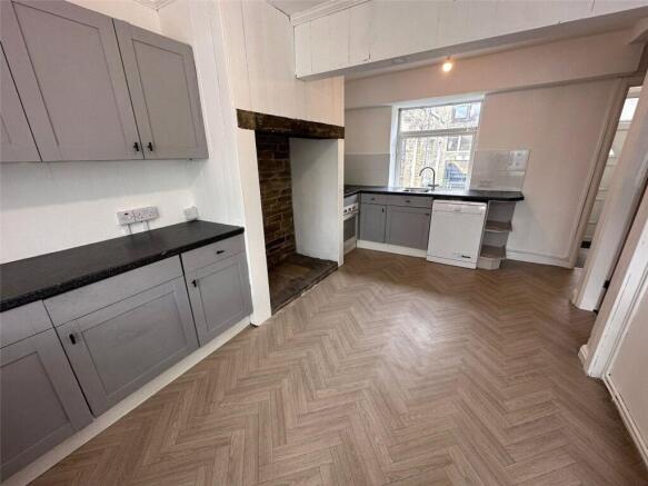 3 bed Terraced for sale Image 6