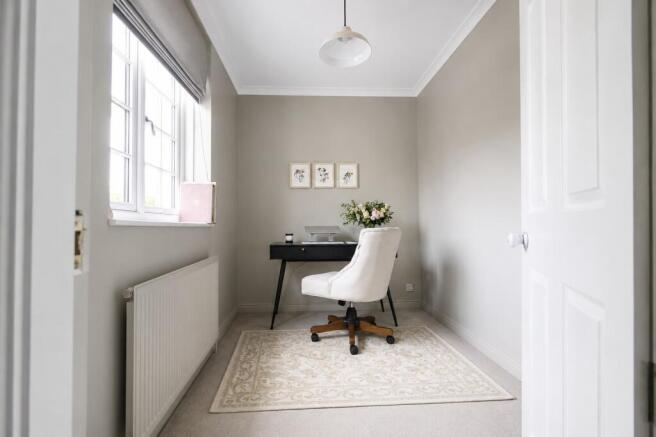 Bedroom/Office 