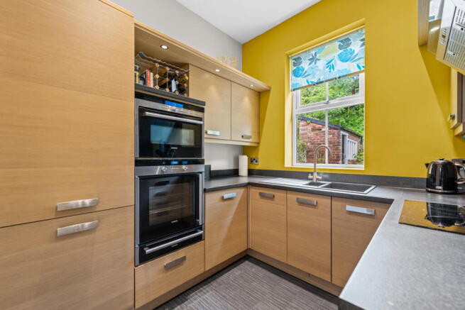 3 bed Detached for sale Image 9