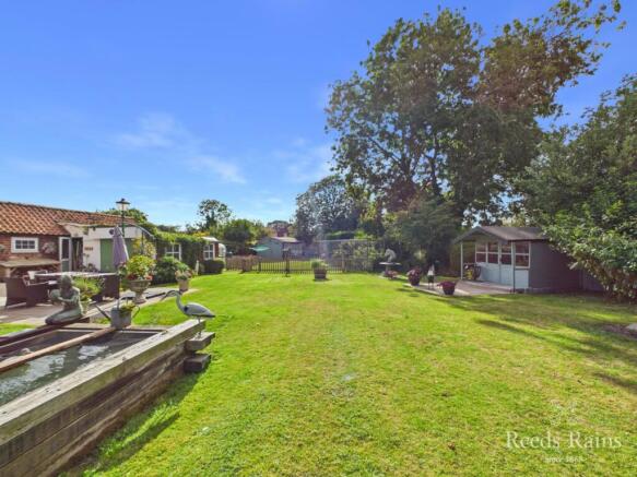 2 bed Semi-Detached for sale Image 10