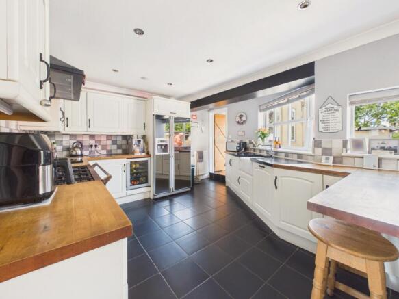 4 bed End of Terrace for sale Image 4
