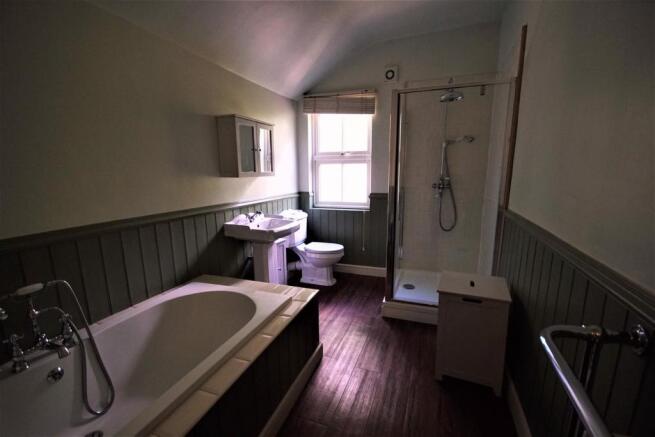 Bathroom.jpg