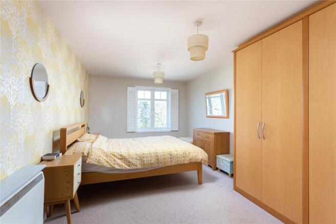 2 bed Flat for sale Image 6