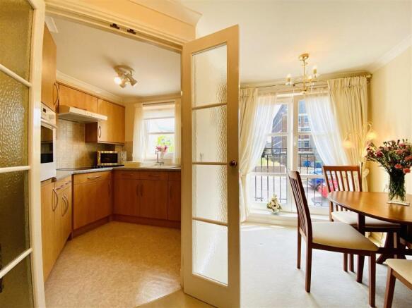 Dining/Kitchen
