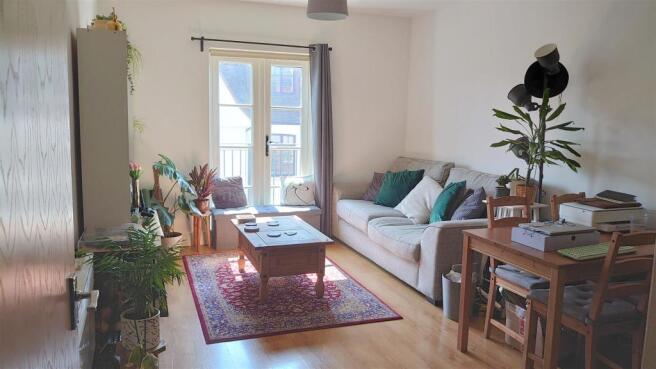 Flat 14 - pic2.JPG