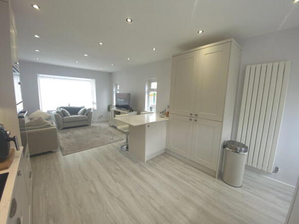 2 bed Semi-Detached Bungalow for sale Image 9