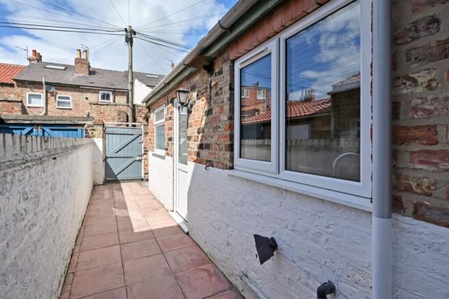 2 bed Terraced for sale Image 11