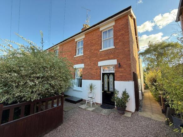 6 Lower Wilton Road with side access