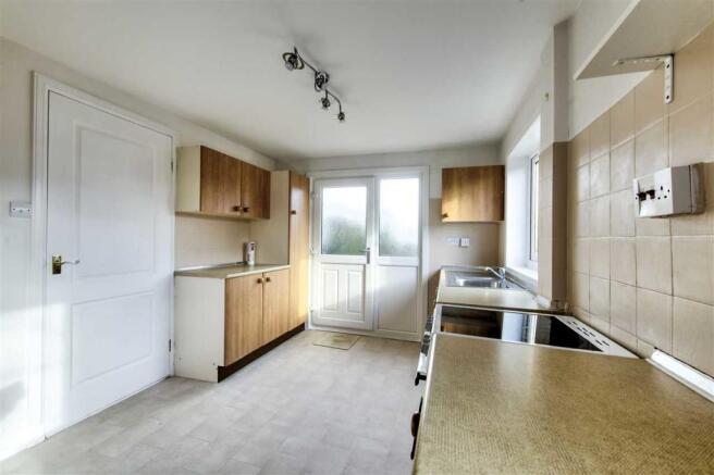 KITCHEN/