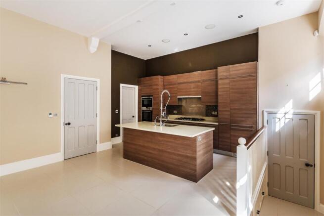 house. estate agency Albury Mansion Apartment 6