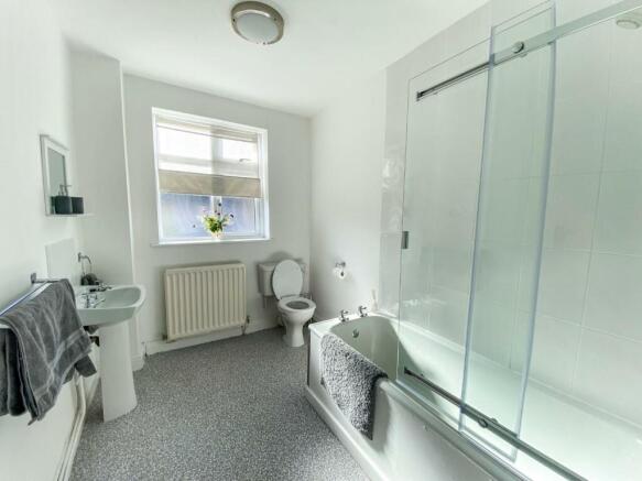 Bathroom.JPG