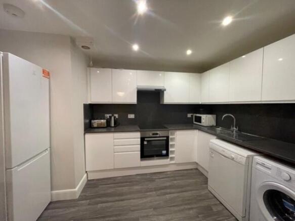 KitchenStraigtOn
