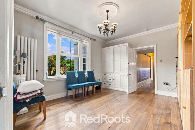 6 bed Semi-Detached for sale Image 10